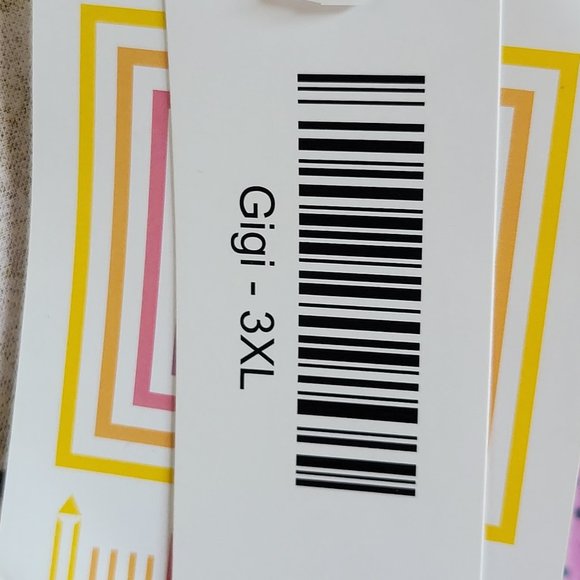 NWT LuLaRoe Gigi Top 3XL - Pink and Hunter Green Tiny Polka Dots - Picture 5 of 7